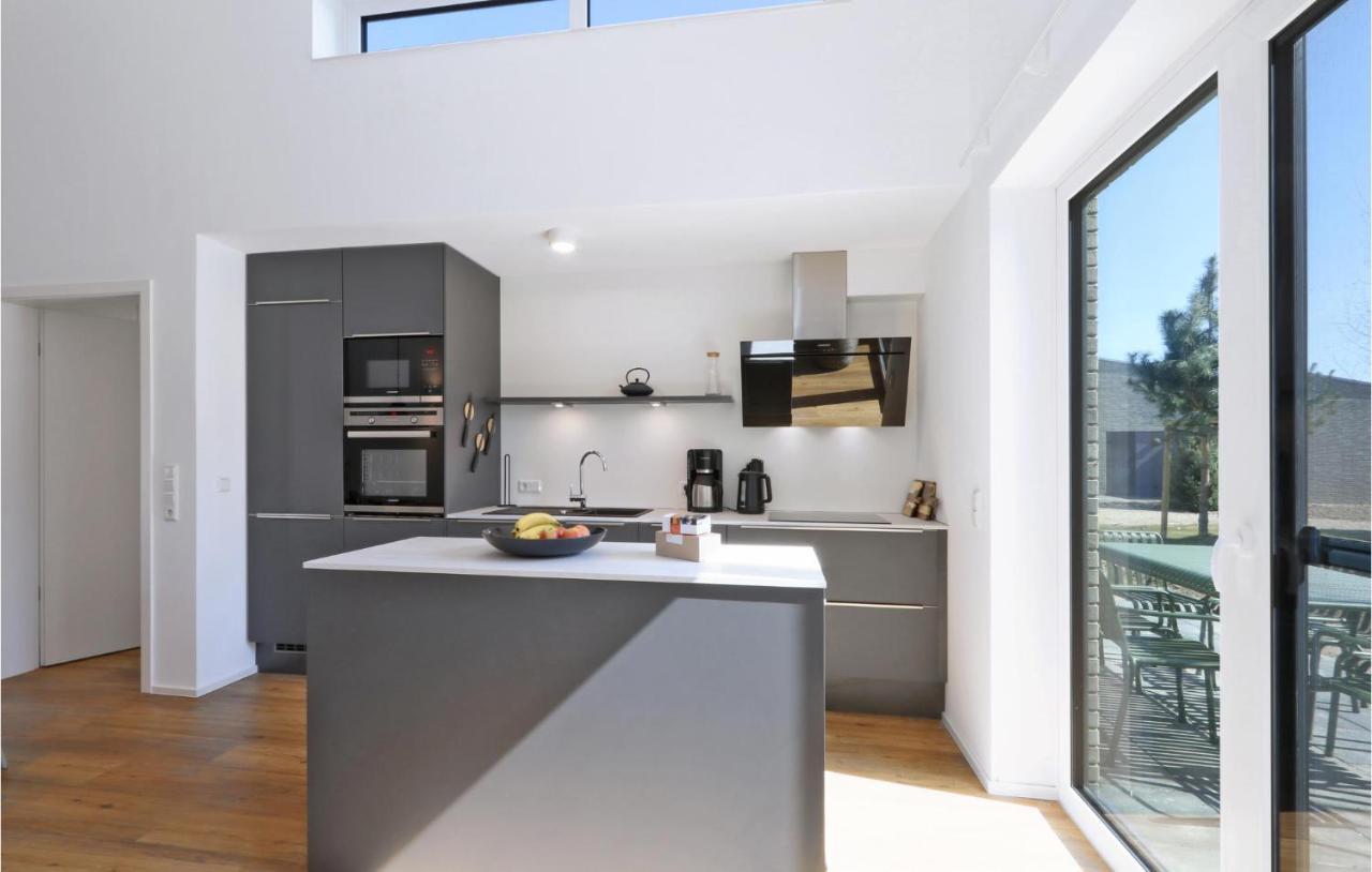 Awesome Home In Lembruch-Duemmer See With Kitchen Luaran gambar